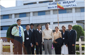 Students with faculty member at Manipal Hospital during Bangalore trip